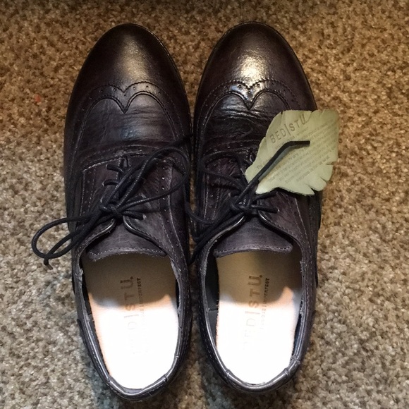 Bed Stu Shoes - NWT Bed Stu Lita Oxfords